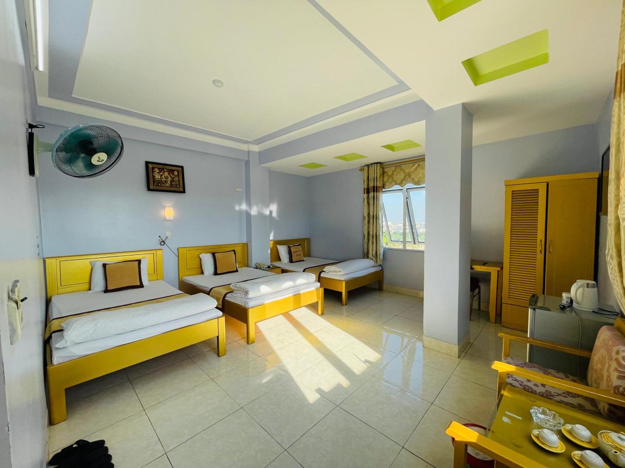 Khách Sạn Ngọc Ly 8 Thanh Hóa Exterior foto