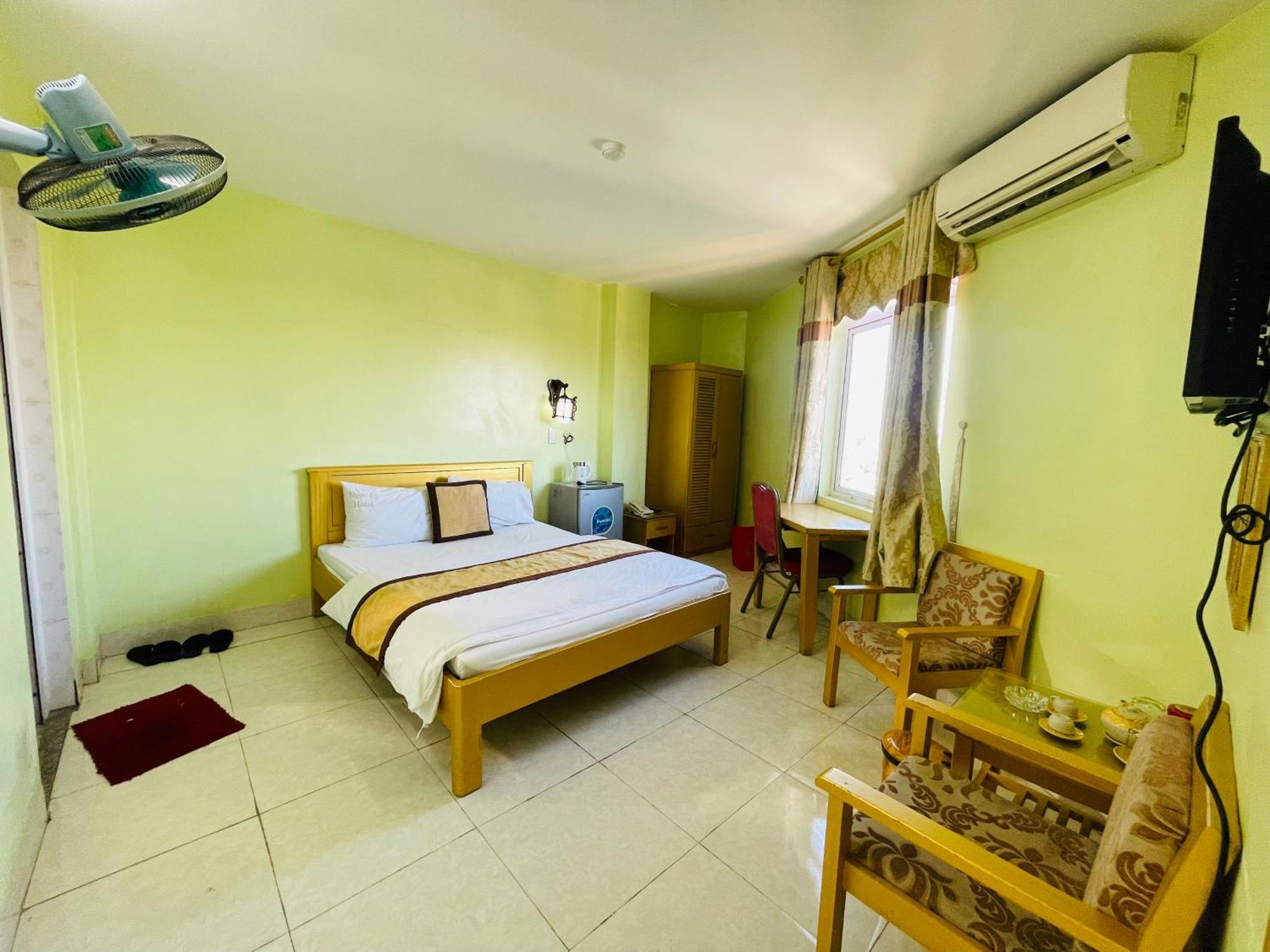 Khách Sạn Ngọc Ly 8 Thanh Hóa Exterior foto