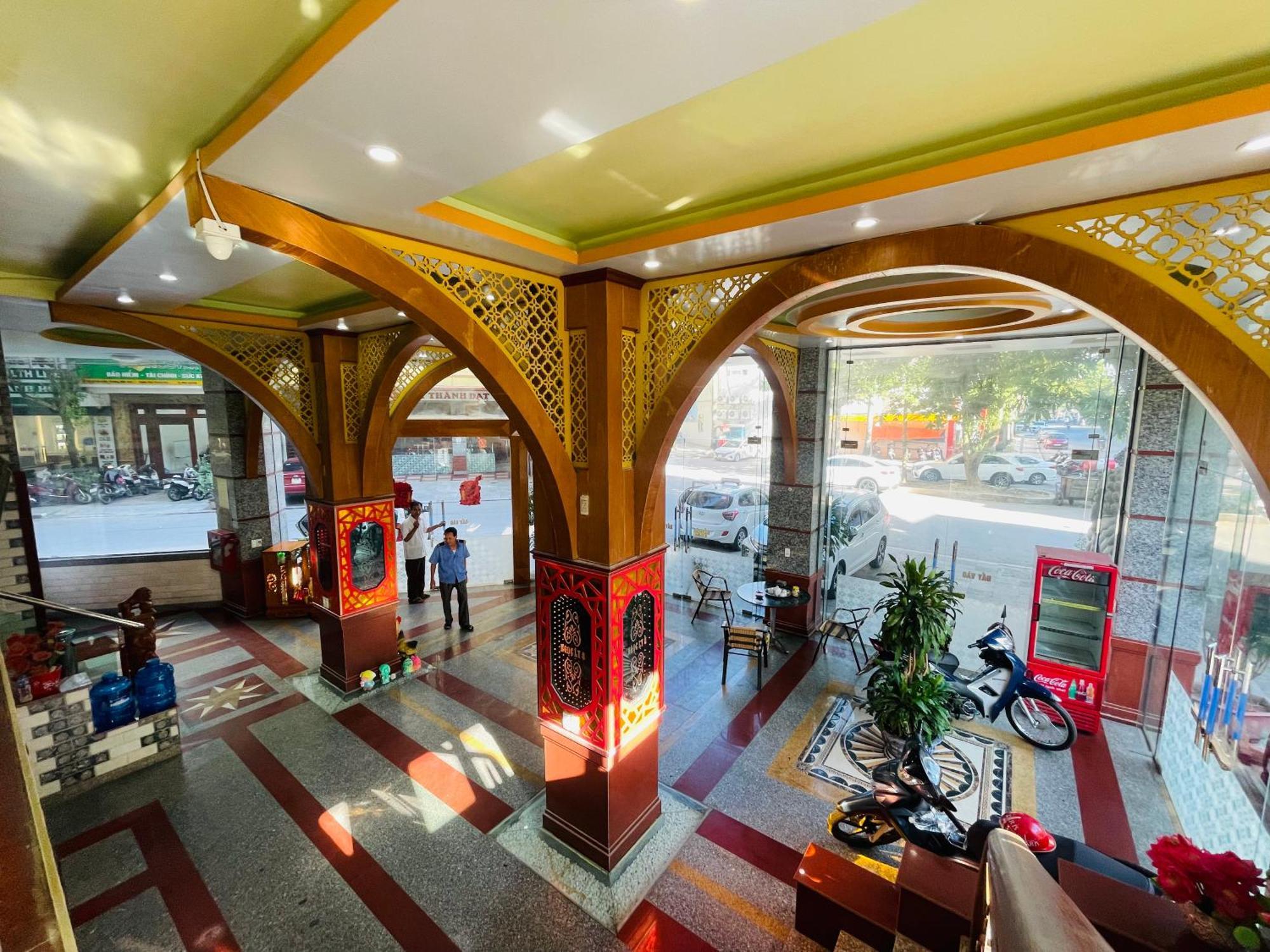 Khách Sạn Ngọc Ly 8 Thanh Hóa Exterior foto